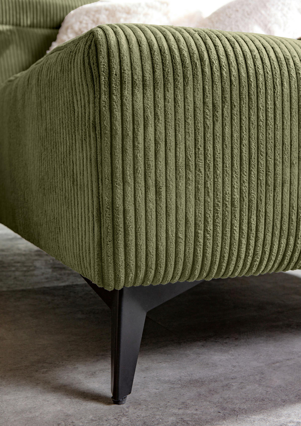 ECKSOFA Dunkelgrün Cord Rücken echt, Kopfteilverstellung, Sitzvorzug  - Dunkelgrün/Schwarz, KONVENTIONELL, Textil/Metall (257/170cm) - Carryhome