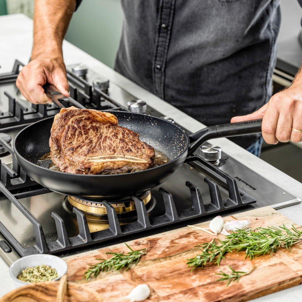 BRATPFANNE Classic Forged Aluminium Keramikbeschichtung 20 cm  - Schwarz, Basics, Kunststoff/Metall (20cm) - Kitchenaid