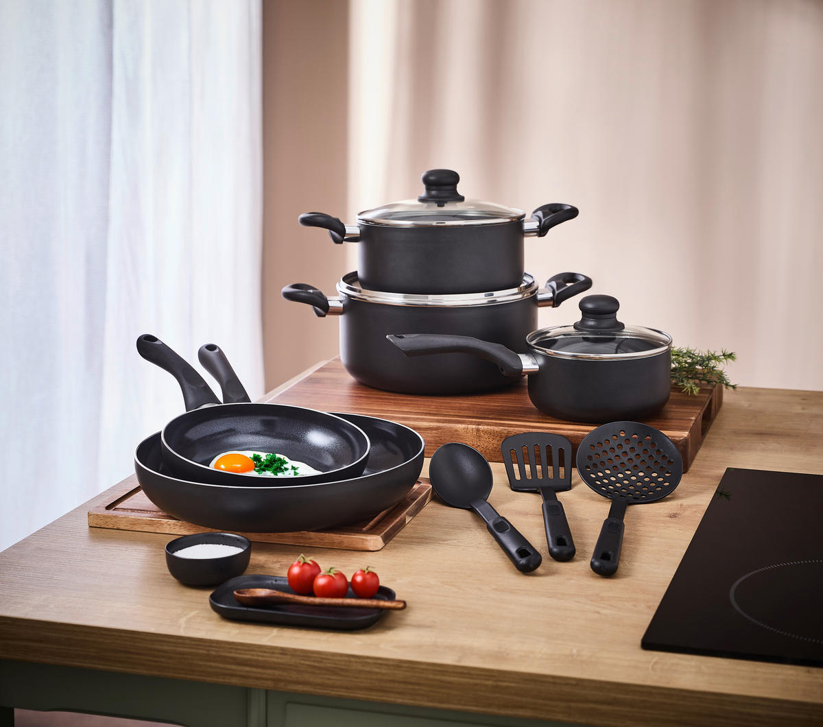 GRYT- OCH KASTRULLSET 8 delar  - svart/transparent, Basics, metall/glas - Homeware Profession.