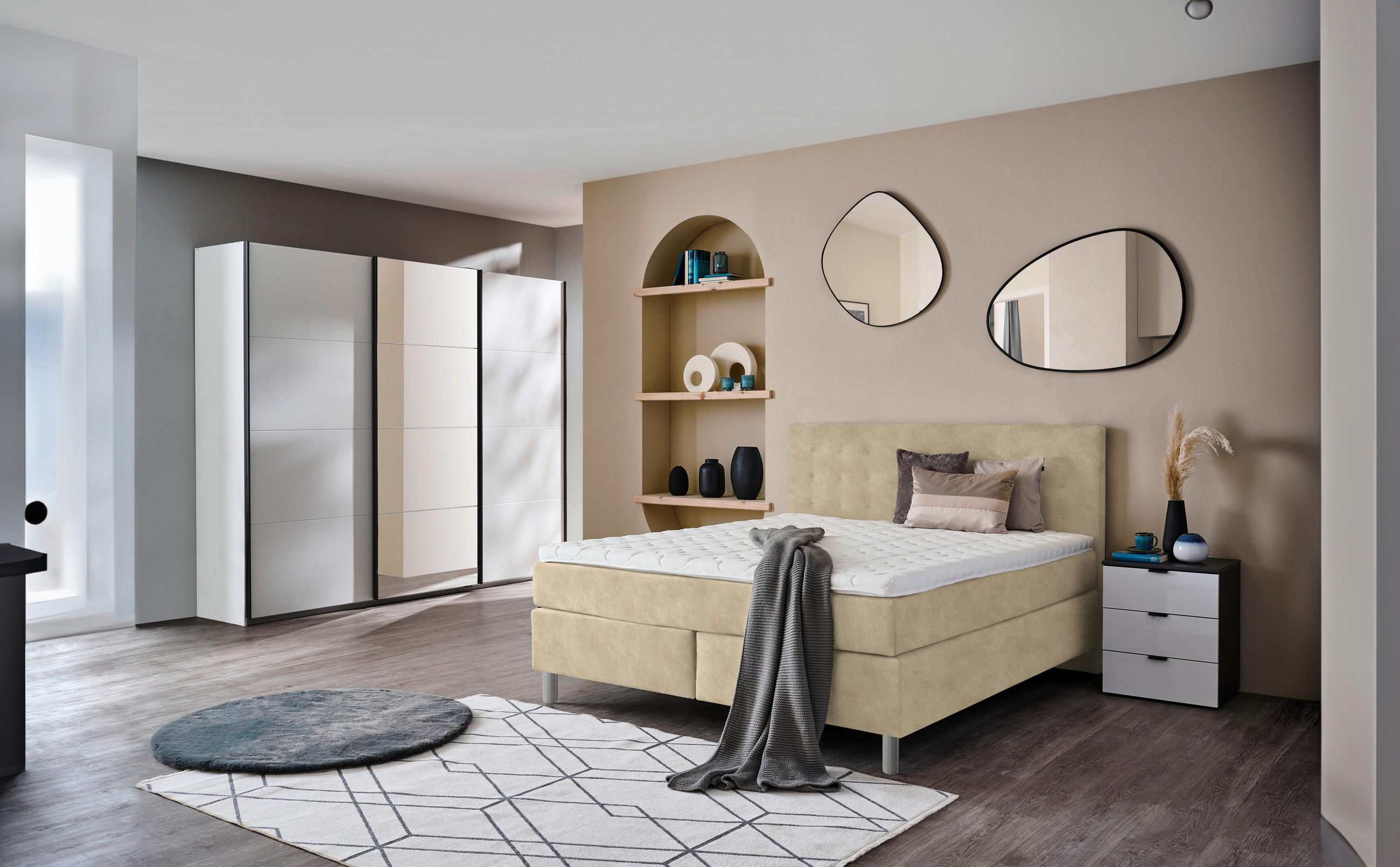 BOXSPRINGBETT 180/200 cm  in Beige  - Chromfarben/Beige, KONVENTIONELL, Kunststoff/Textil (180/200cm) - Voleo