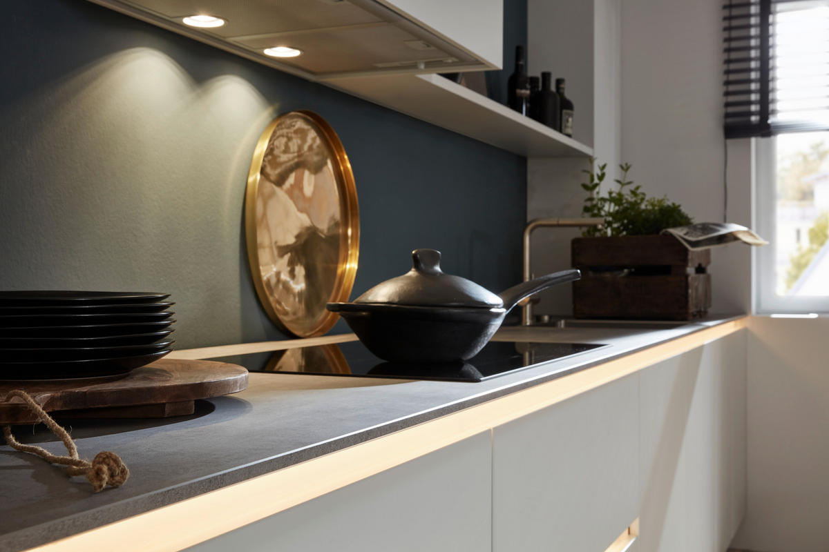 EINBAUKÜCHE   - Weiß, Design, Holzwerkstoff - Dieter Knoll