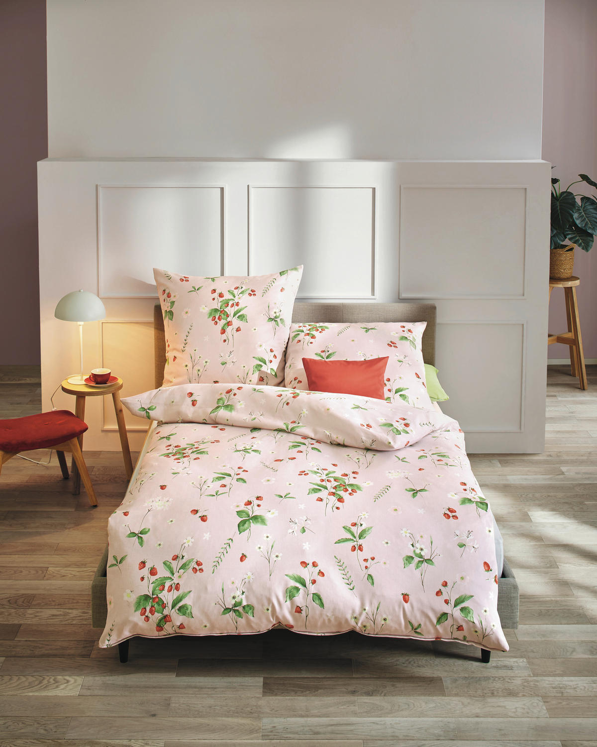 POSTELJNINA WALDERDBEEREN ESSENTIAL 140/200 cm saten temno rdeča  - temno rdeča, Konvencionalno, tekstil (140/200cm) - Kaeppel