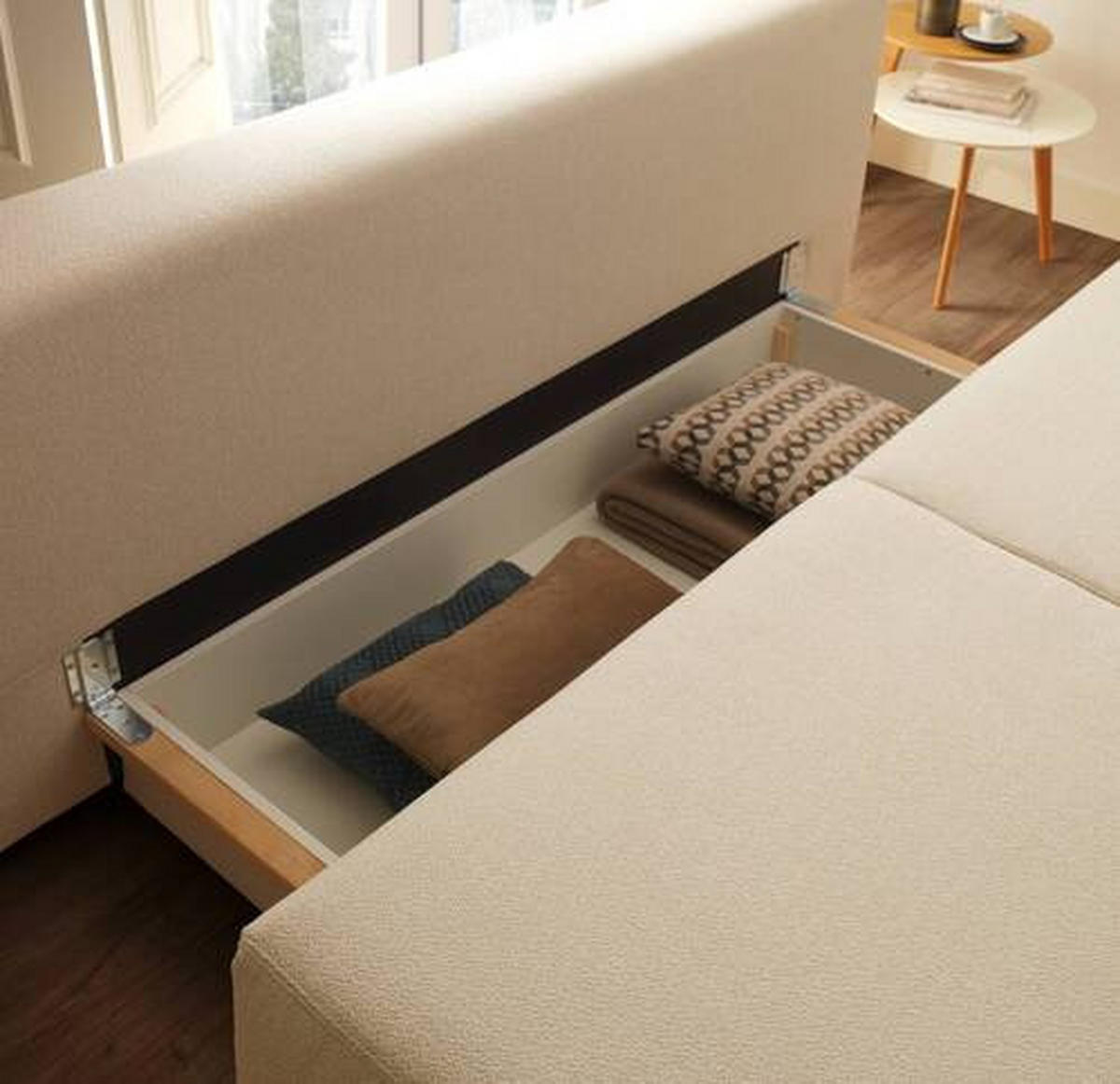 BOXSPRING SOFA bela  - bela/prirodna boja, Dizajnerski, tekstil/drvo (205/93/108cm) - Novel