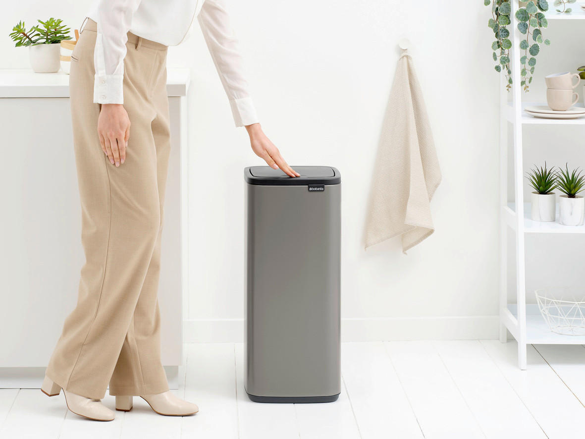 KANTA SA PAPUČICOM  30 l   - antracit/platinasta, Dizajnerski, metal/plastika (28/65/30,5cm) - Brabantia