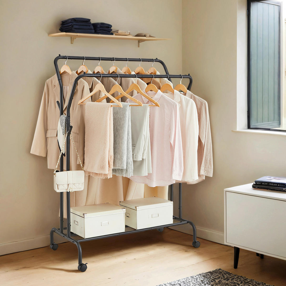 POJAZDNÝ STOJAN NA ODEVY - čierna, Basics, kov/plast (103,5/155/52,5cm)