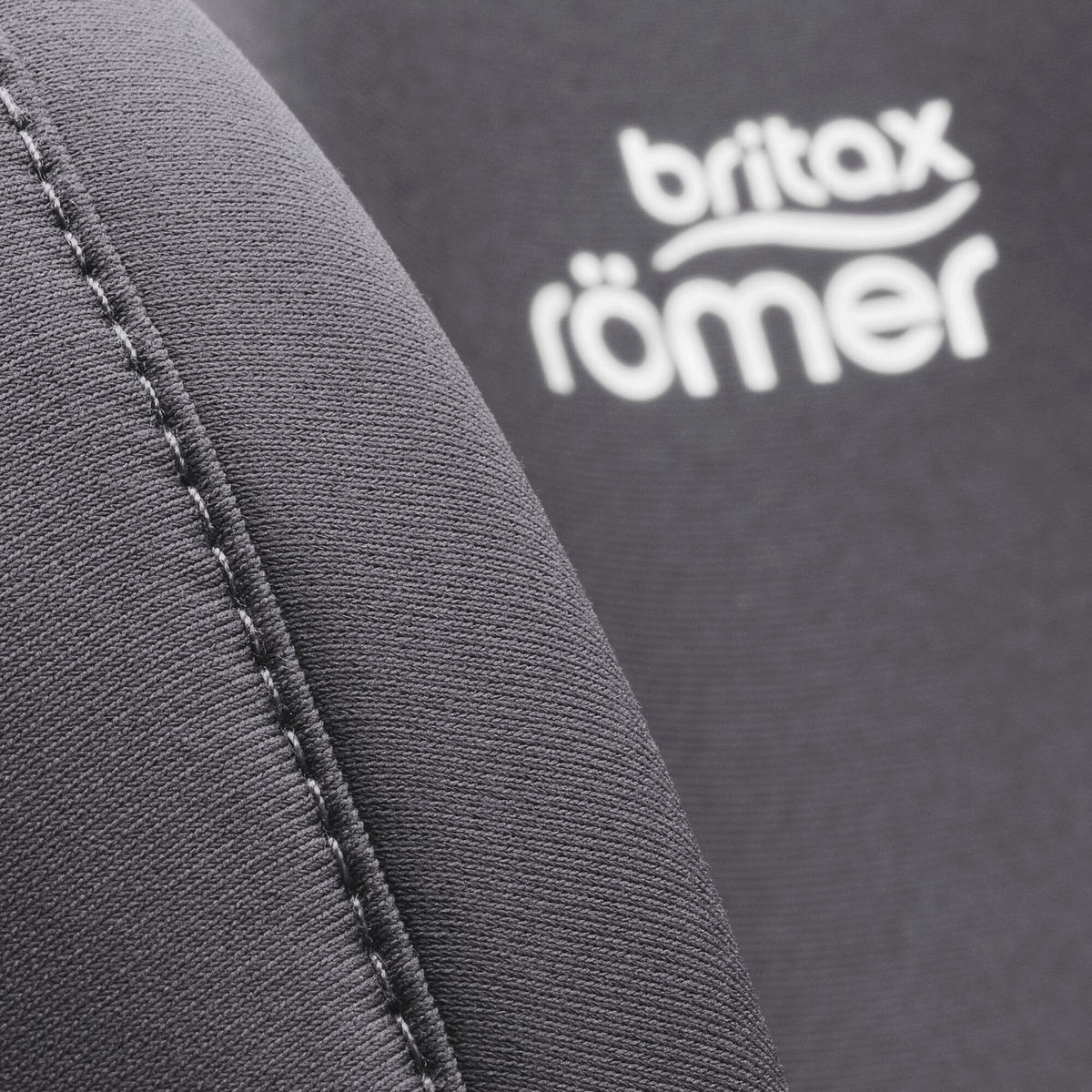 KINDERAUTOSITZ SAFEFIX Deep Grey   - Dunkelgrau, Basics, Kunststoff/Textil (44/69-83/48cm) - Britax Römer