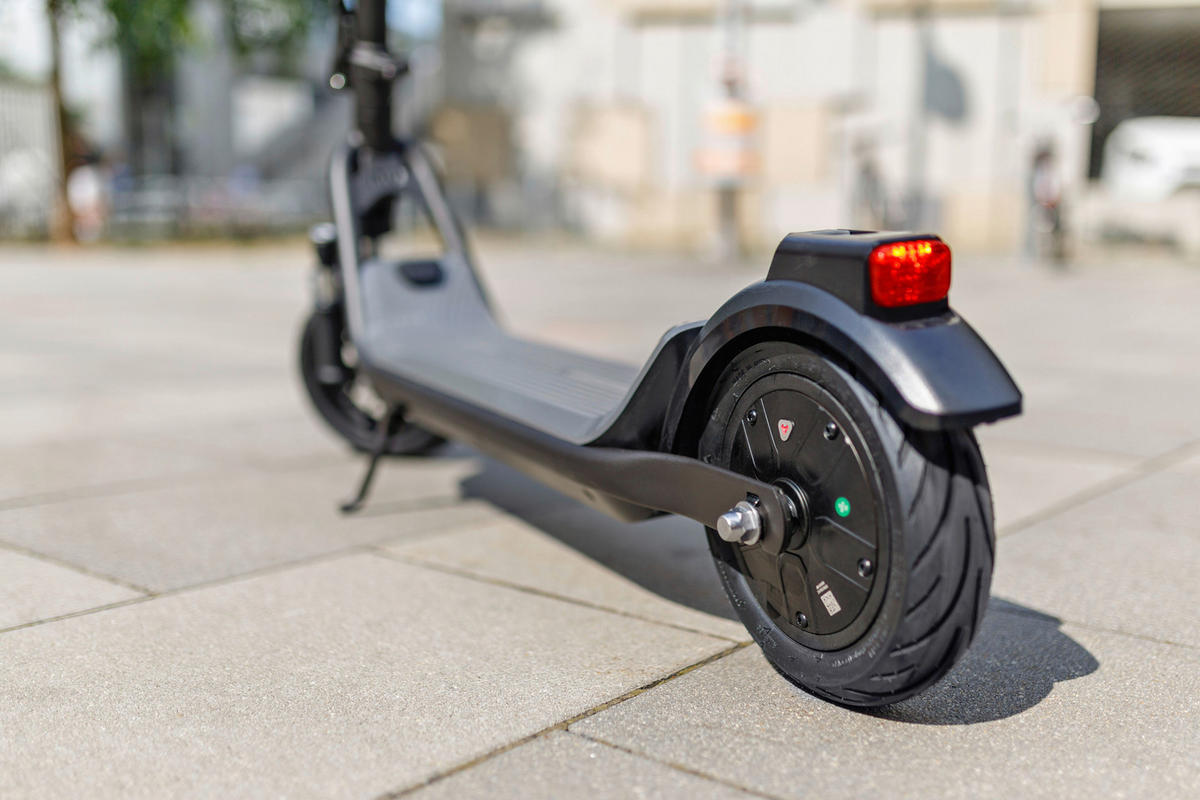 ELEKTROSCOOTER NIU KQI 100F  - Schwarz, KONVENTIONELL, Metall (115,4/54,2/12,3cm) - NIU