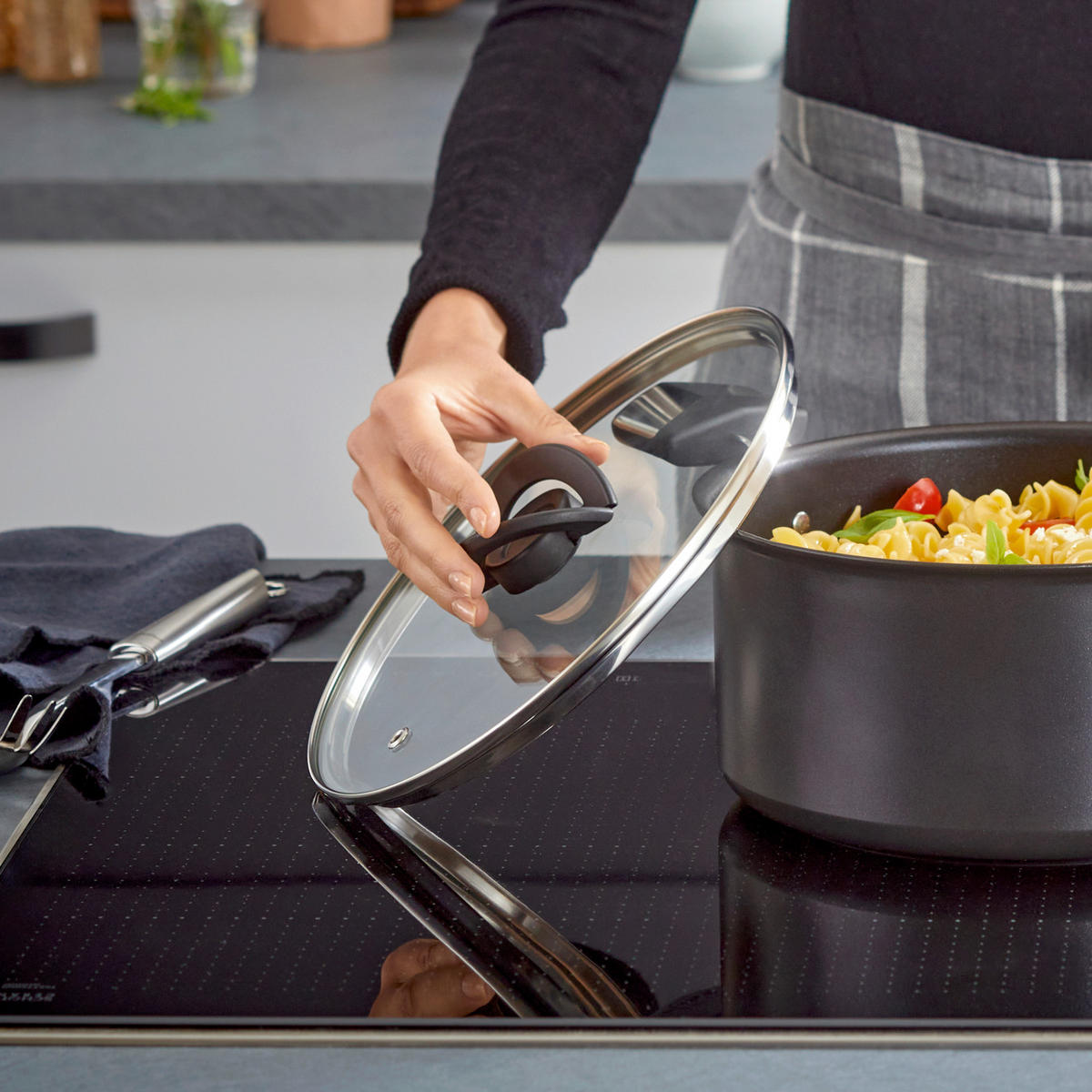 ŠERPA ZA SPORO KUVANJE Tefal Excellence+   - crna, Osnovno, metal (28cm) - Tefal