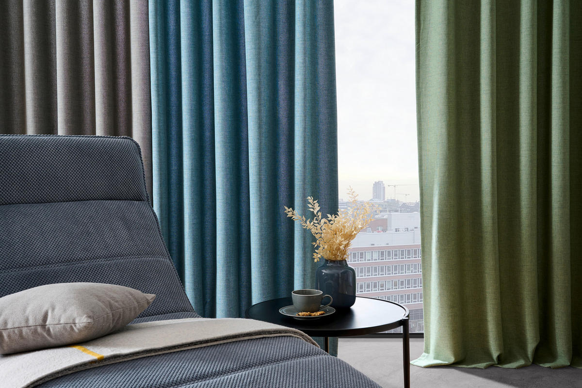 FERTIGVORHANG blickdicht  - Blau, Basics, Textil (140/245cm) - Esposa