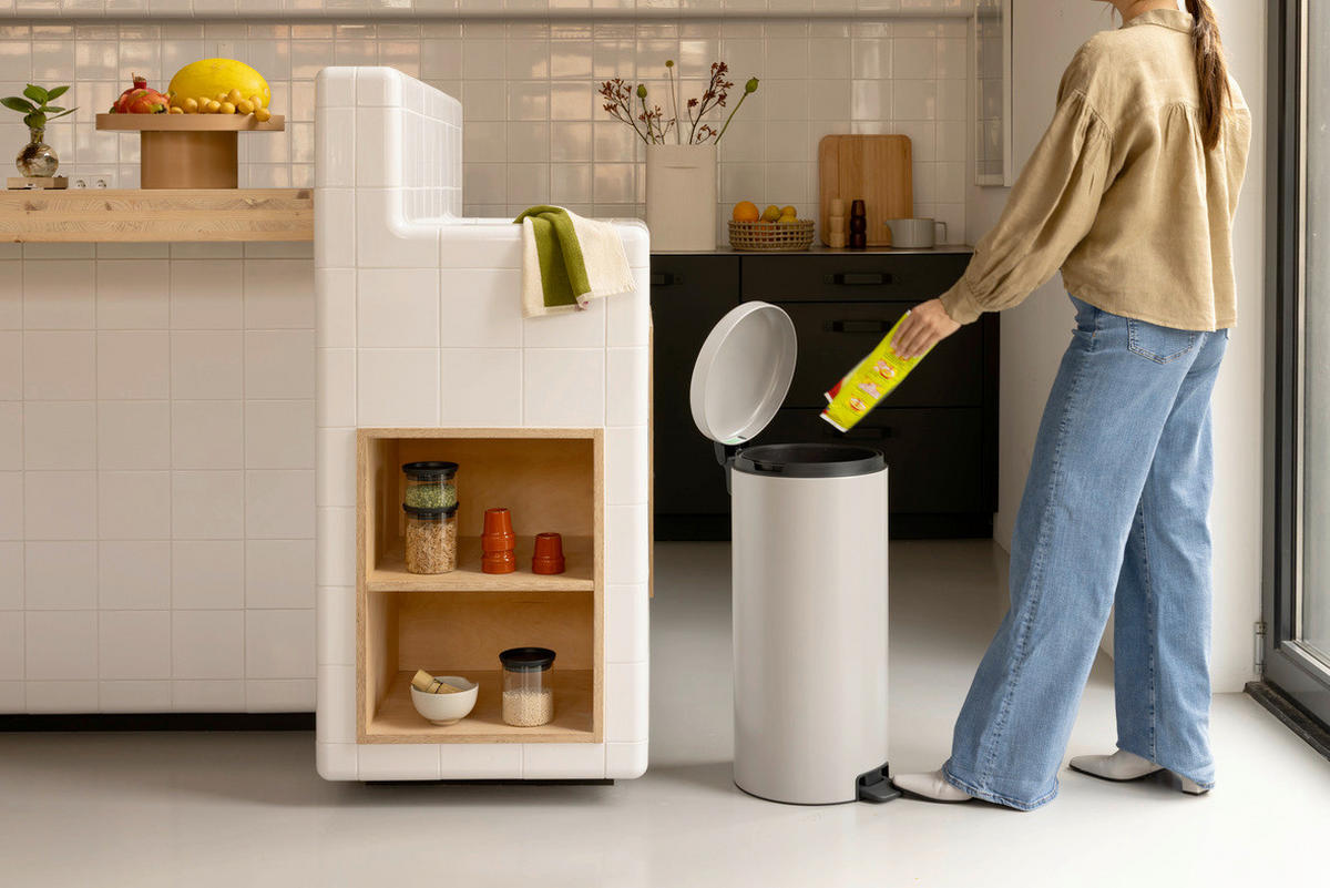 KANTA SA PAPUČICOM  30 l   - svetlosiva/antracit, Osnovno, metal/plastika (29.3/67.9/38cm) - Brabantia
