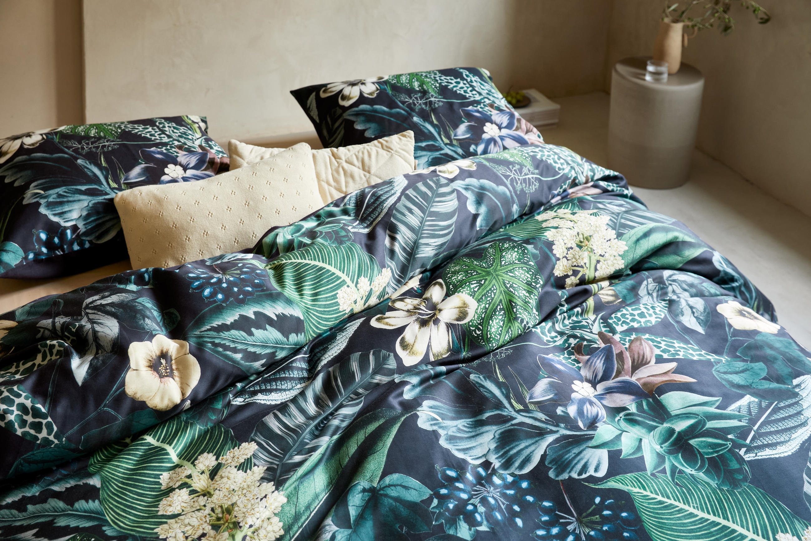 WENDEBETTWÄSCHE SS22 Satin  - Dunkelblau, KONVENTIONELL (155/220cm) - Essenza