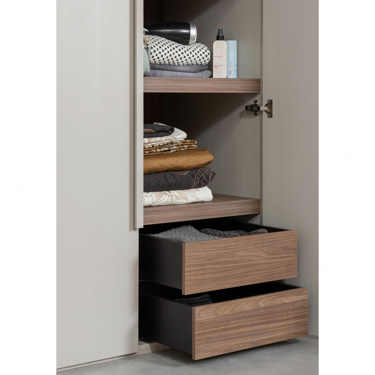 DREHTÜRENSCHRANK 110/210/58 cm 2-türig Grau  - Walnussfarben/Grau, Design, Holz (110/210/58cm) - Livetastic