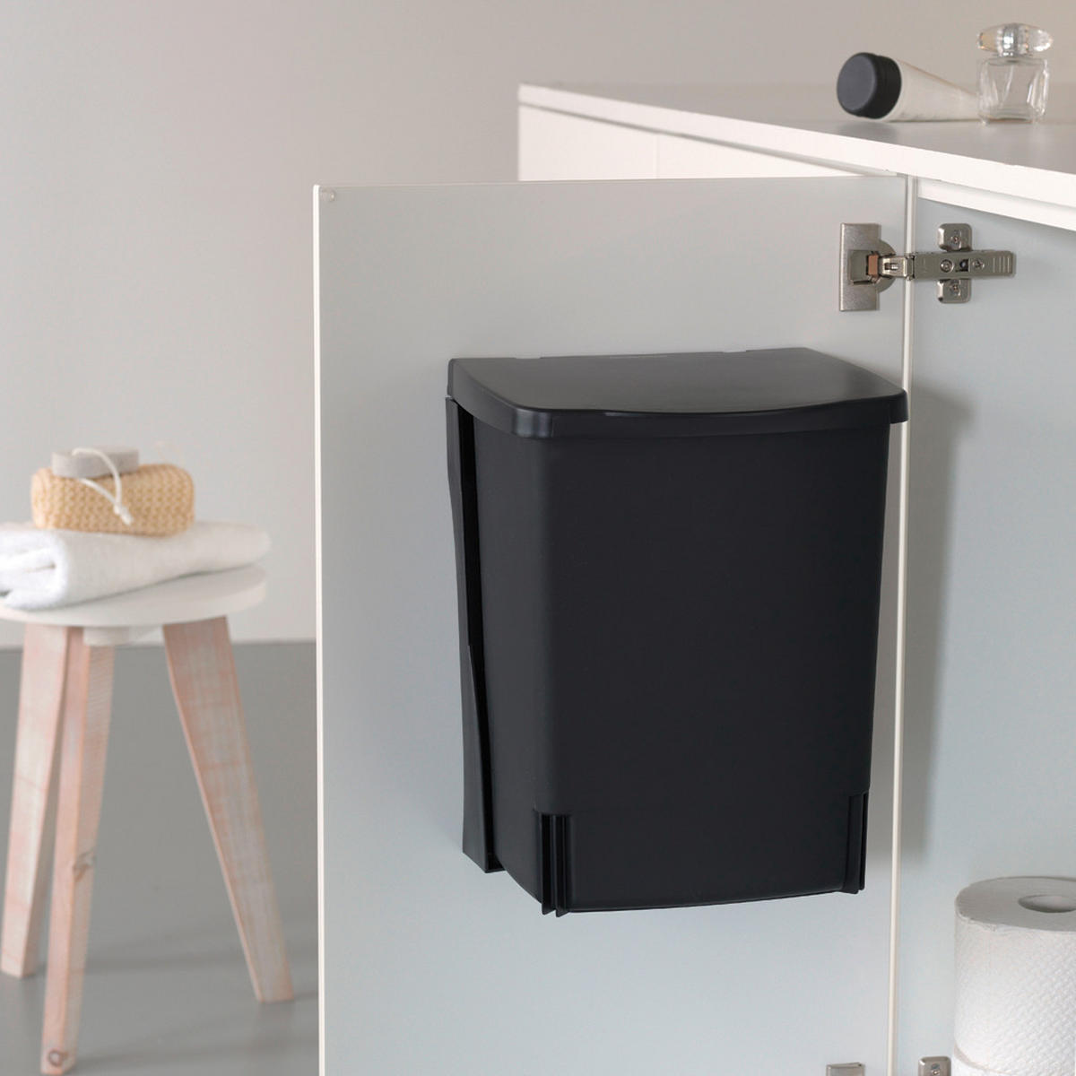 BILLENŐFEDELES SZEMETESVÖDÖR 10 l  - fekete, Basics, műanyag (10l) - Brabantia