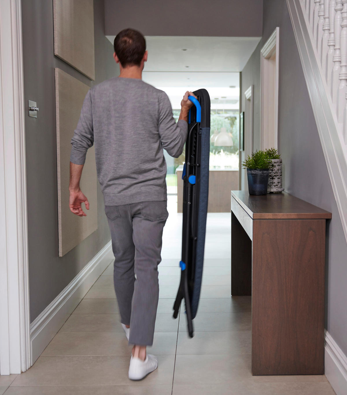 LIKALNA DESKA - temno modra, Basics, tekstil (38/136/8,5cm) - Joseph Joseph