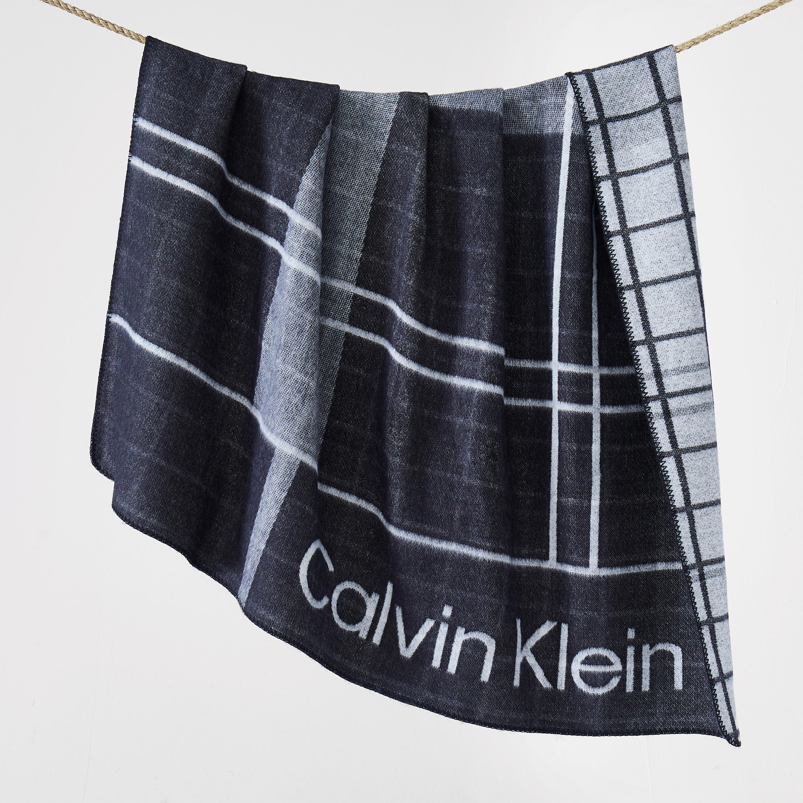 WOHNDECKE Offset Logo 127/178 cm  - Anthrazit, Basics, Textil (127/178cm) - Calvin Klein