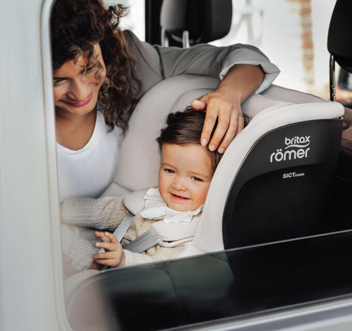 REBOARDER-KINDERSITZ Dualfix Pro M  - Greige/Beige, Basics, Kunststoff/Textil (44/48/74cm) - Britax Römer
