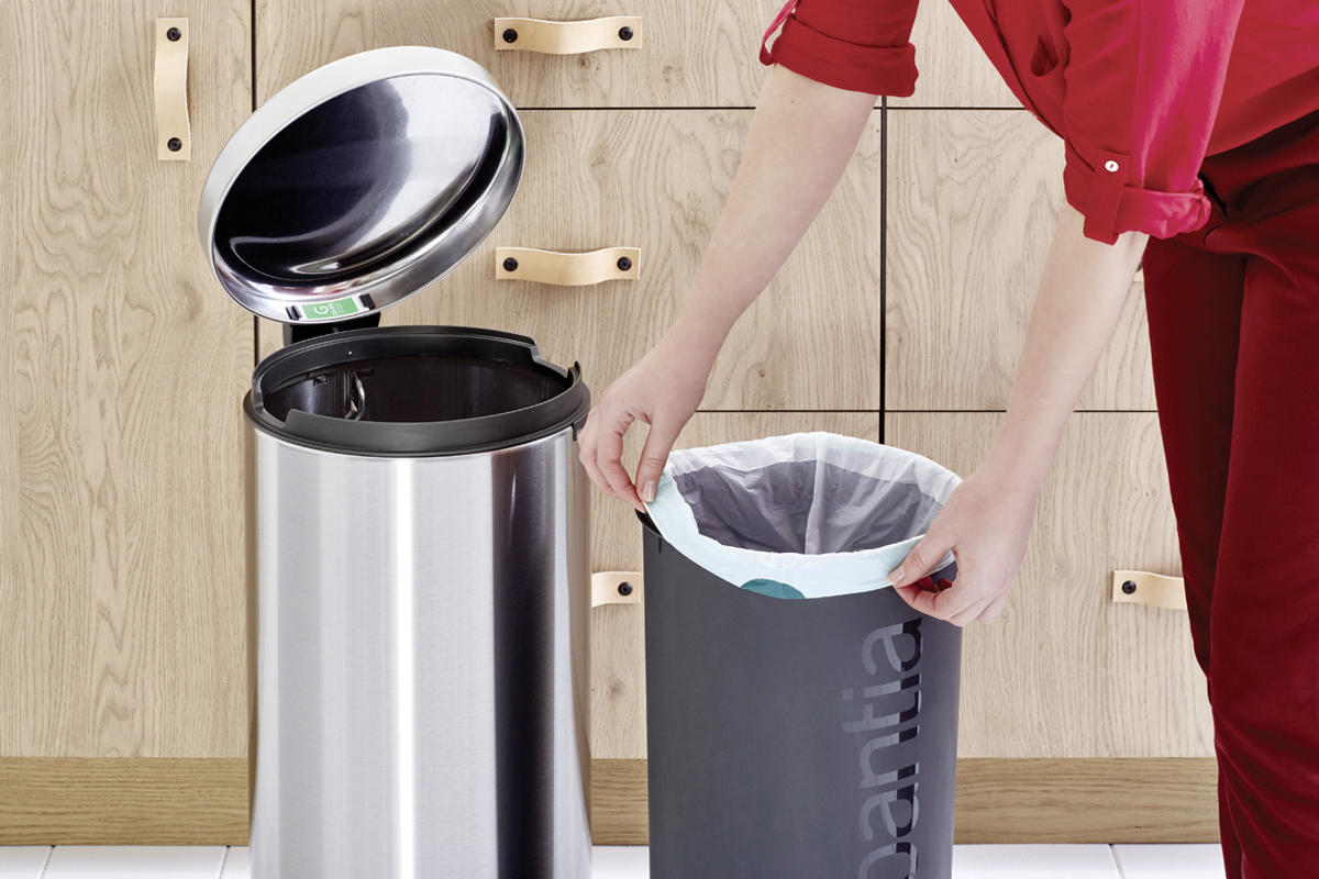KOŠ ZA OTPAD  30 l   - Basics, metal/plastika (29.3/67.9/38cm) - Brabantia