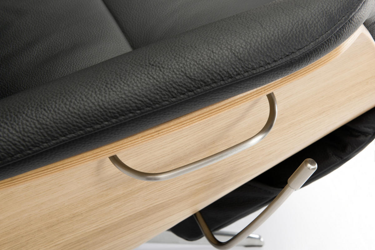 FÅTÖLJ i trä, läder svart  - kromfärg/svart, Design, metall/läder (80/104-113/76cm) - Welnova