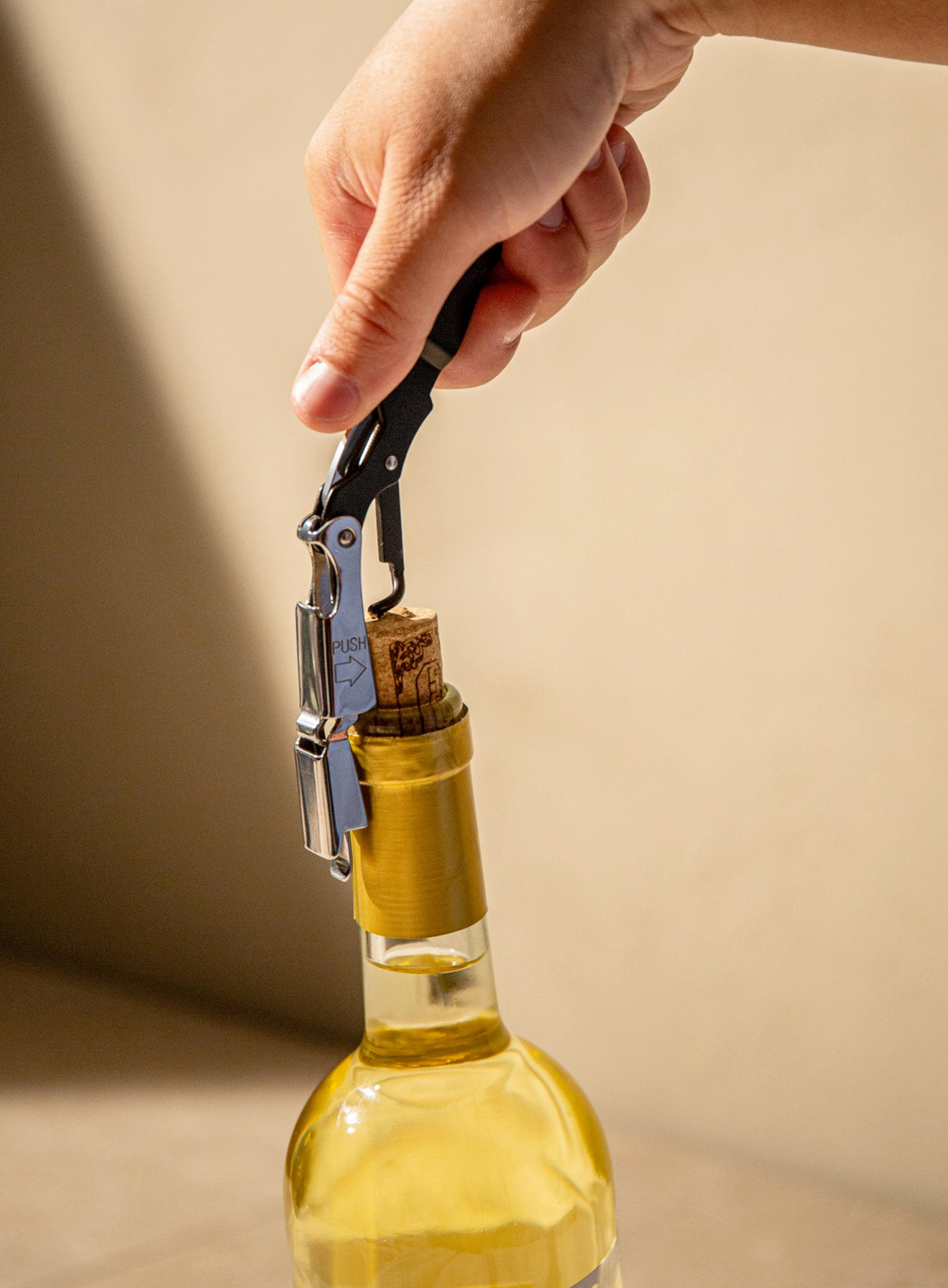 VADIČEP Wine  - crna, Basics, metal/plastika (5/2,5/15,5cm) - Vacu Vin