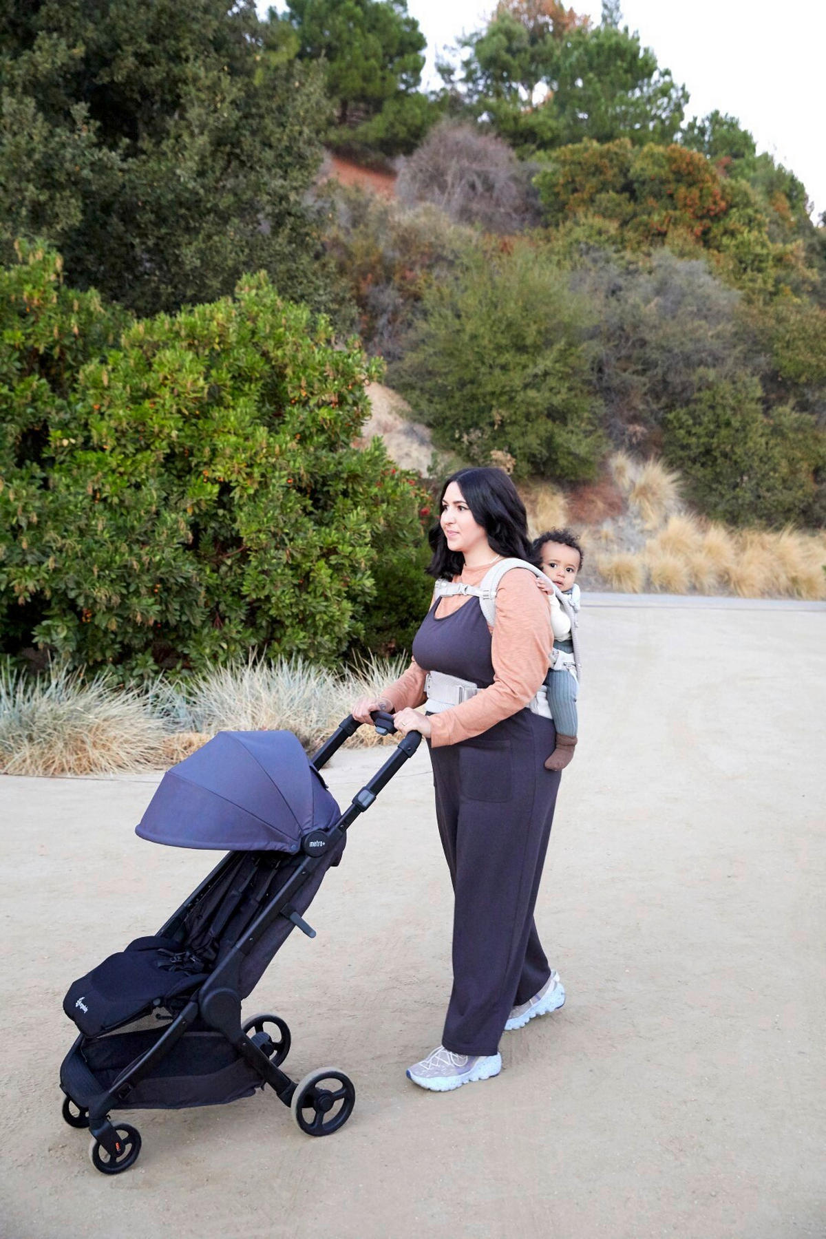 KENGUR NOSILJKA  Omni Breeze  - svetlosiva, Osnovno, tekstil (0,7kg) - Ergo Baby