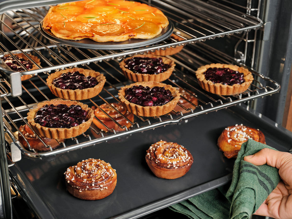 EINBAUBACKOFEN KOFBP38T MattBlack  - Schwarz, Basics, Glas/Metall (59,5/59,4/54,8cm) - Electrolux