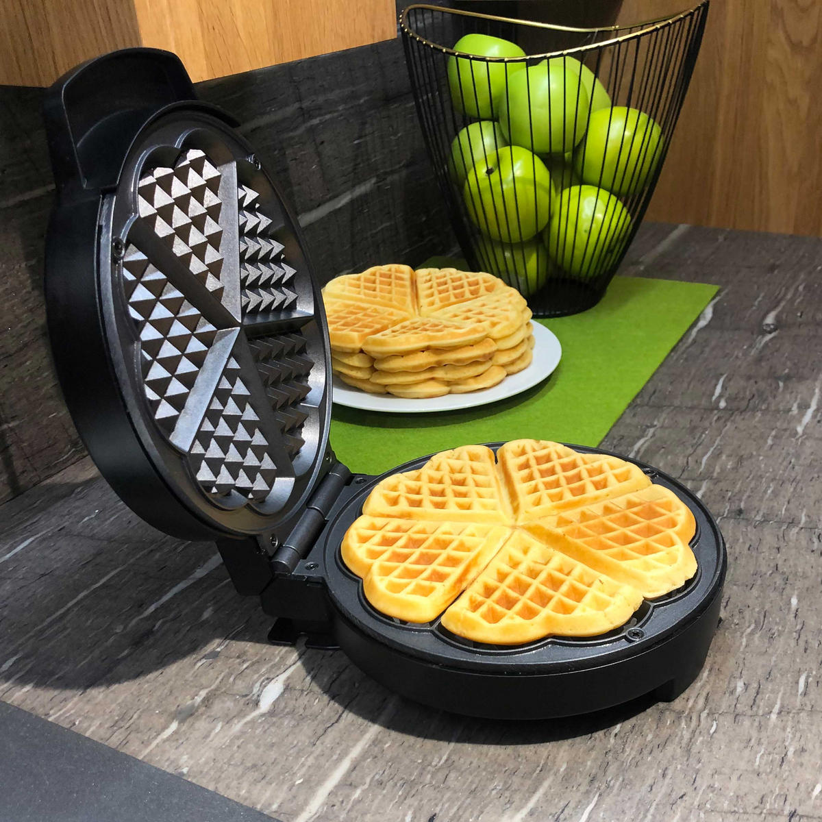 WAFFELEISEN  - Schwarz, Basics, Metall