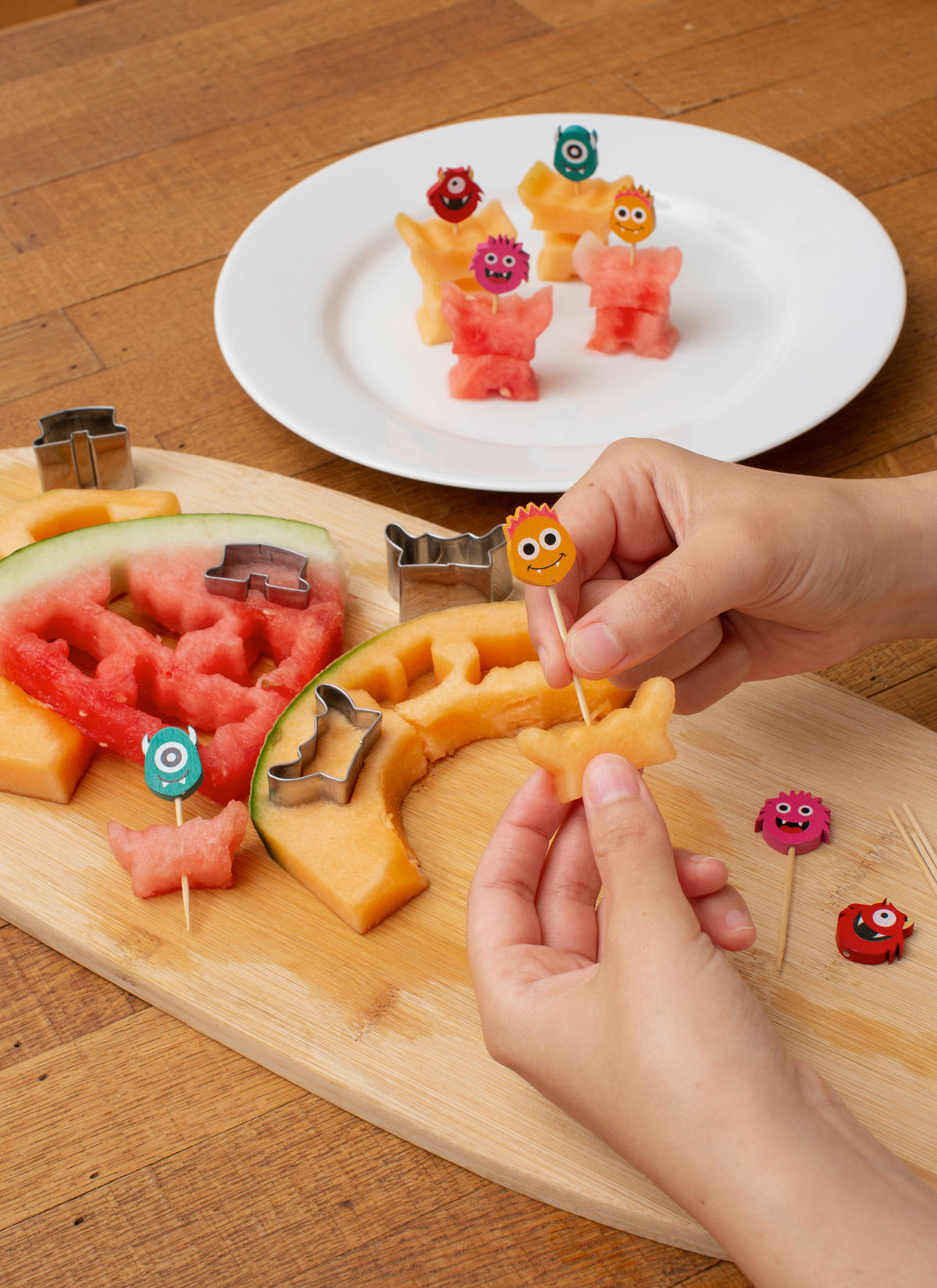 SECKALICA ZA VOĆE - siva/zelena, Osnovno, drvo/metal (2,4/4,2/6,00cm) - Kikkerland