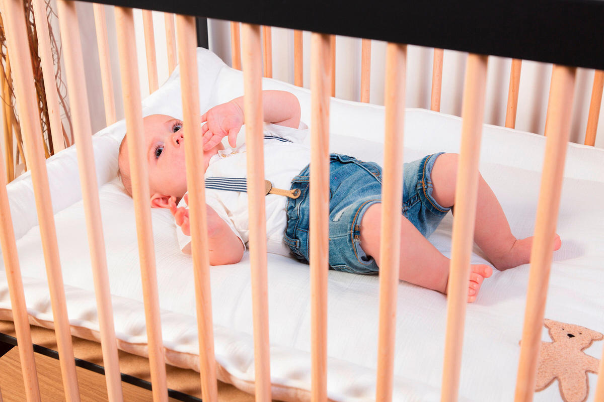 LAUFGITTER Playpen 97 2023  98/78/82 cm  - Schwarz/Naturfarben, KONVENTIONELL, Holz/Kunststoff (98/78/82cm) - Childhome