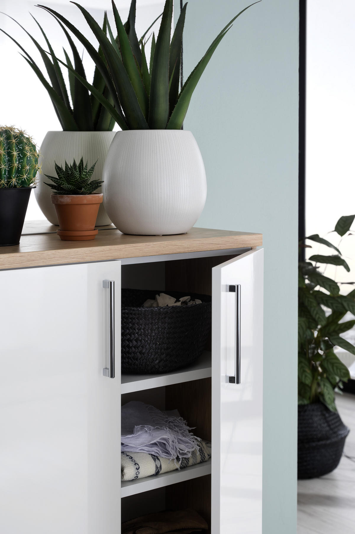 SCHUHSCHRANK Wildeiche furniert Weiß, Eichefarben  - Chromfarben/Eichefarben, Design, Holz/Holzwerkstoff (141/129/35cm) - Moderano