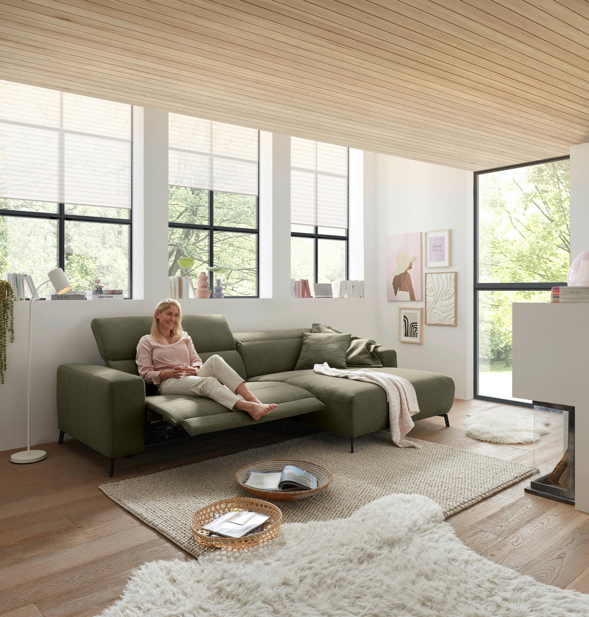 ECKSOFA in Feincord Olivgrün  - Schwarz/Olivgrün, Design, Textil/Metall (294/172-177cm) - Pure Home Lifestyle