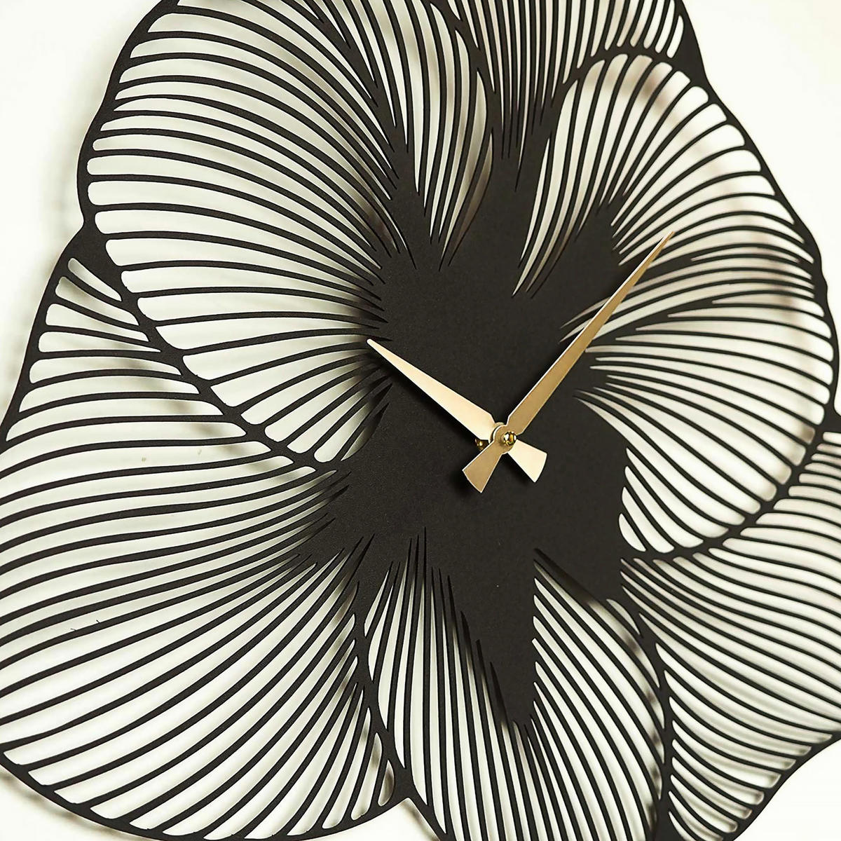 WANDUHR Schwarz 70/70/4 cm  - Schwarz, LIFESTYLE, Metall (70/70/4cm)