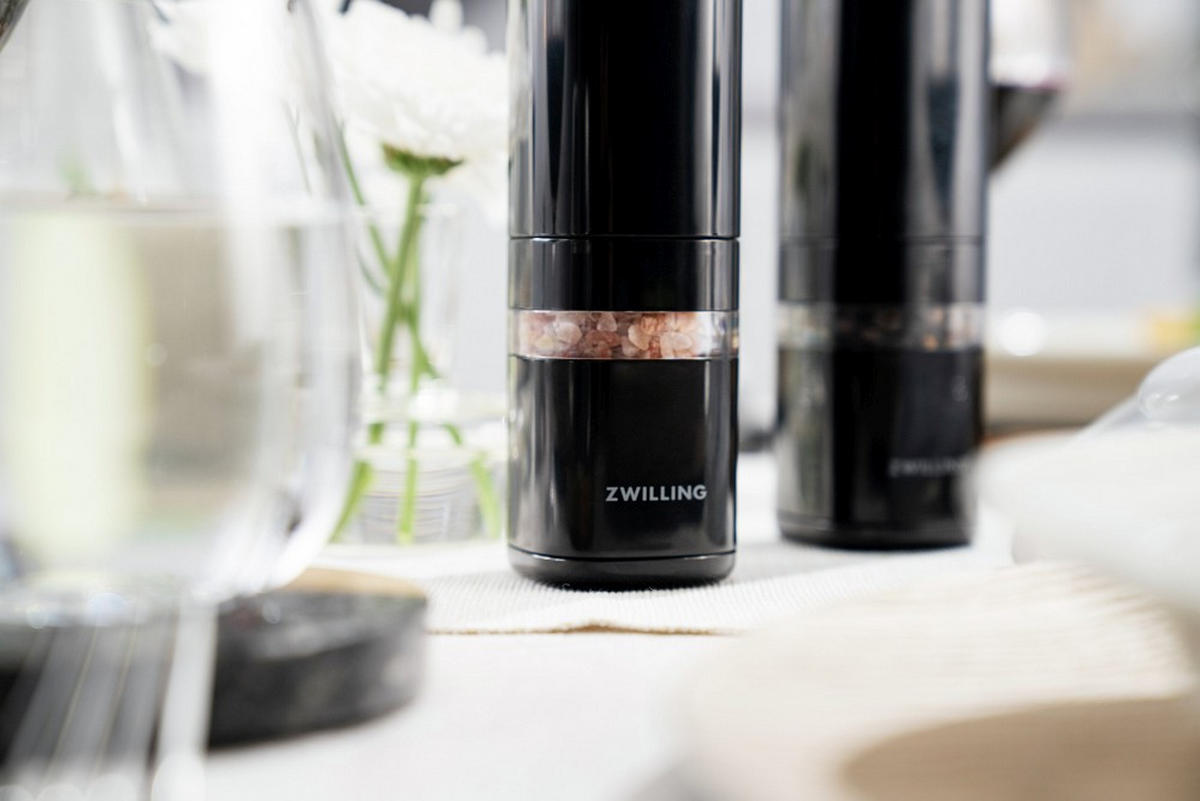 ELEKTR. SALZ-/PFEFFERMÜHLE  - Schwarz, Basics, Keramik/Kunststoff - Zwilling