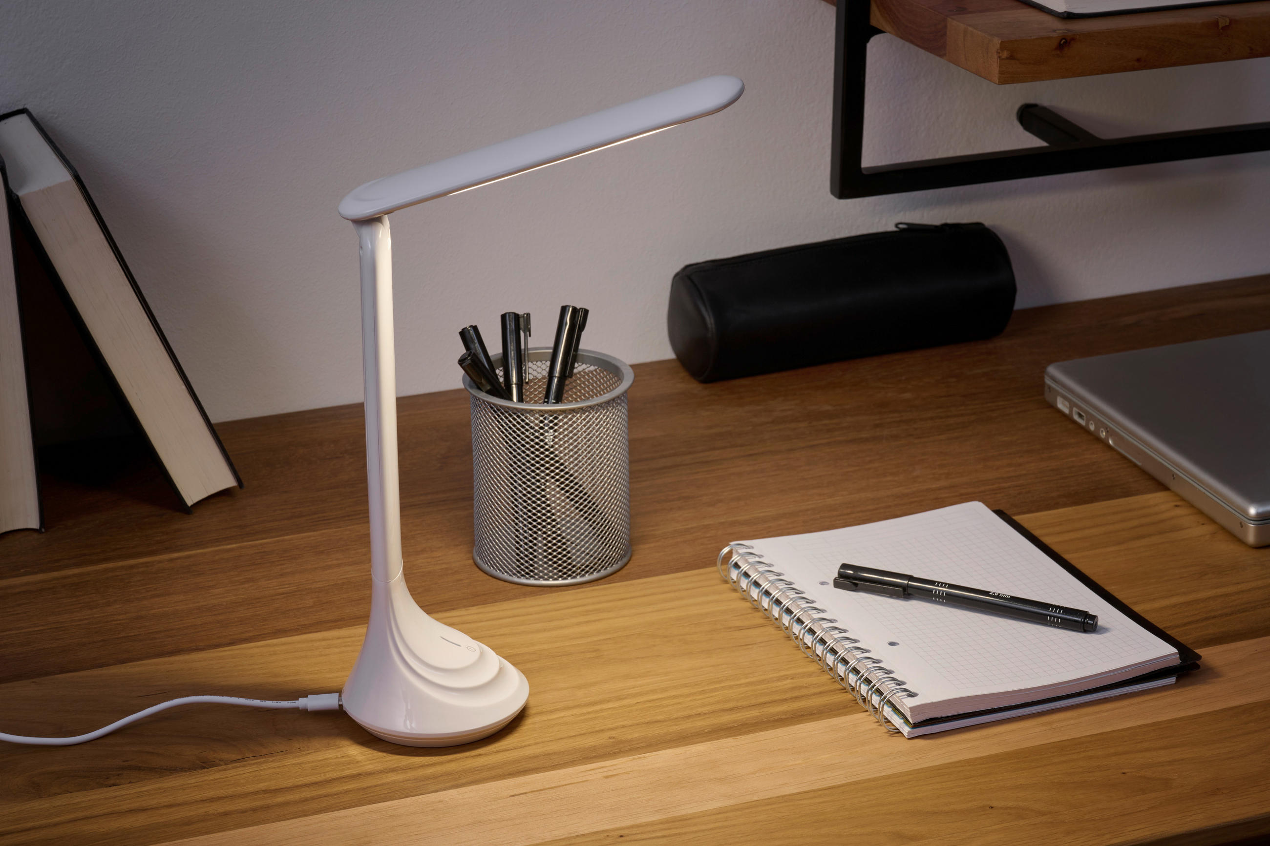 LED-SKRIVBORDSLAMPA Tower   - vit, Basics, plast (25cm) - Boxxx