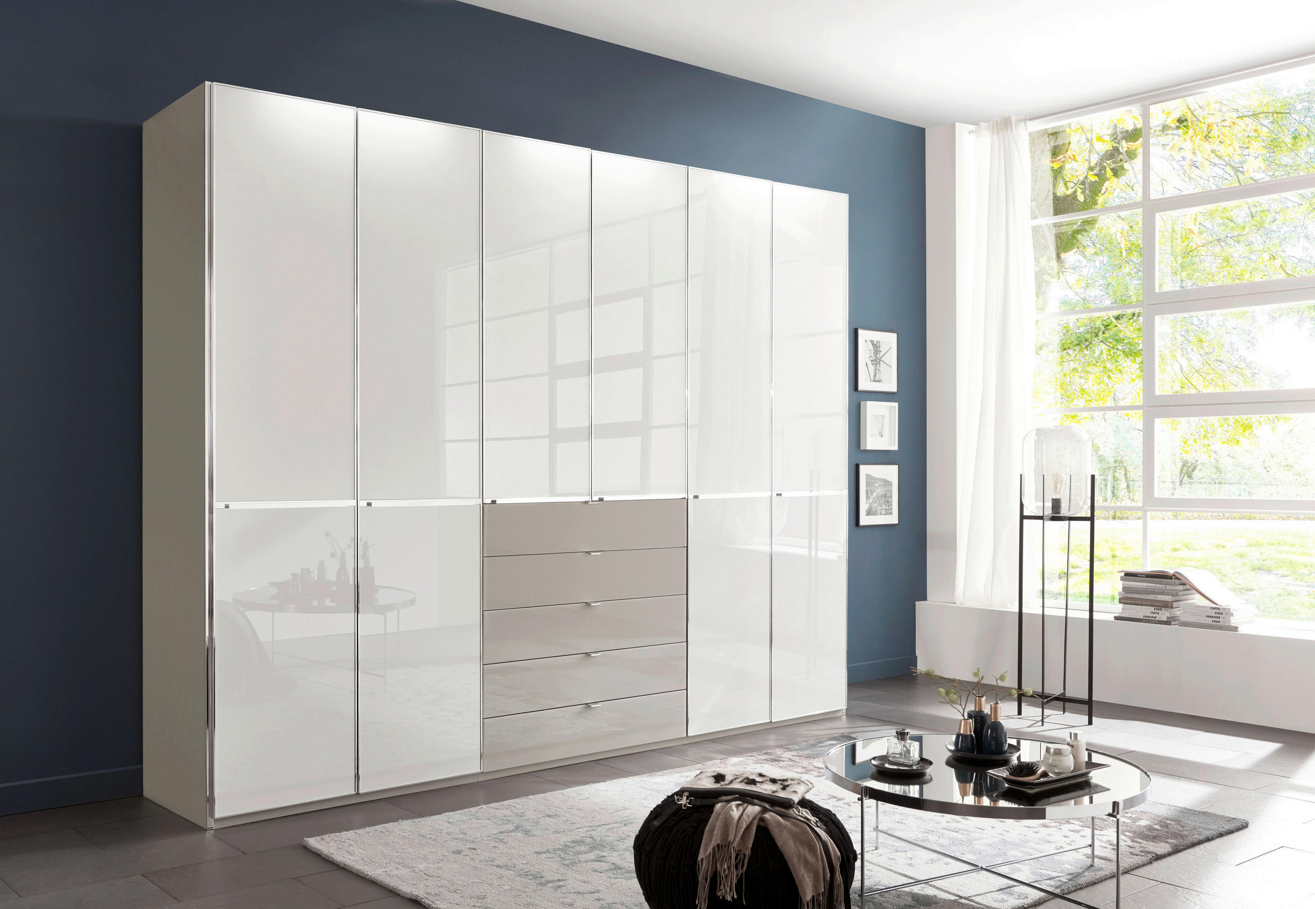 KLEIDERSCHRANK in Grau, Weiss  - Chromfarben/Weiss, Design, Glas/Holzwerkstoff (300/236/58cm) - Novel