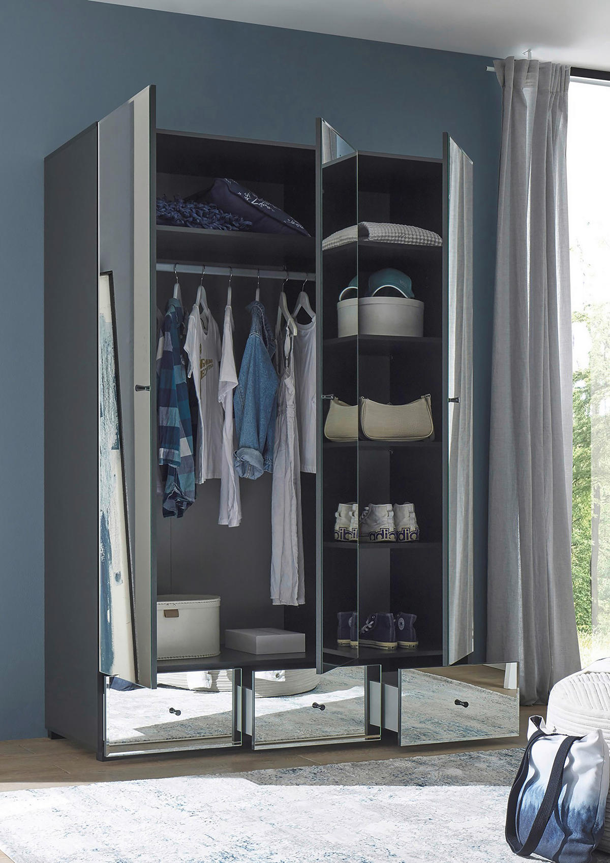 KLEIDERSCHRANK 135/195/55 cm,  in Graphitfarben, 3-türig  - Schwarz/Graphitfarben, KONVENTIONELL, Glas/Holzwerkstoff (135/195/55cm) - Boxxx