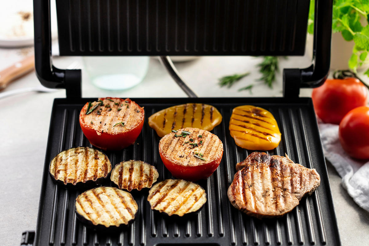 KONTAKTGRILL Inicio Adjust  - Chromfarben/Schwarz, Basics, Kunststoff/Metall (33,7/11,8cm) - Tefal