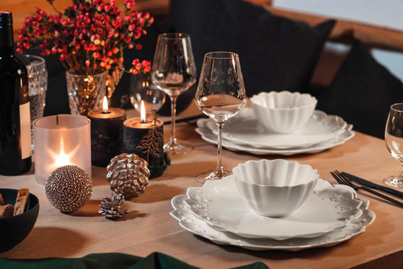 HLUBOKÝ TALÍŘ, keramika, 23,5 cm - bílá, Design, keramika (23,5cm) - Villeroy & Boch