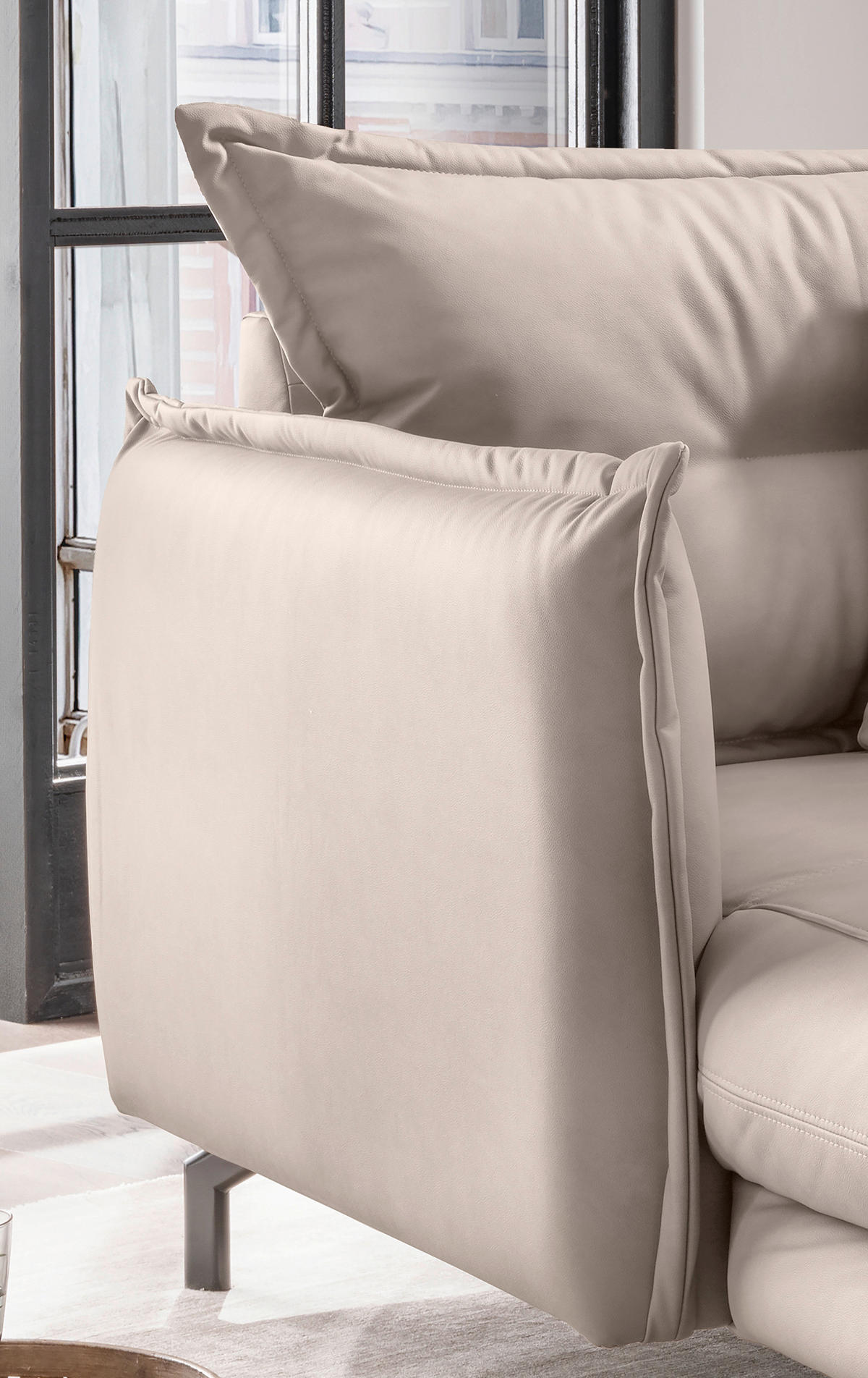 XXL-SESSEL in Lederlook Beige  - Beige/Schwarz, Modern, Textil/Metall (111/101/167cm) - Livetastic