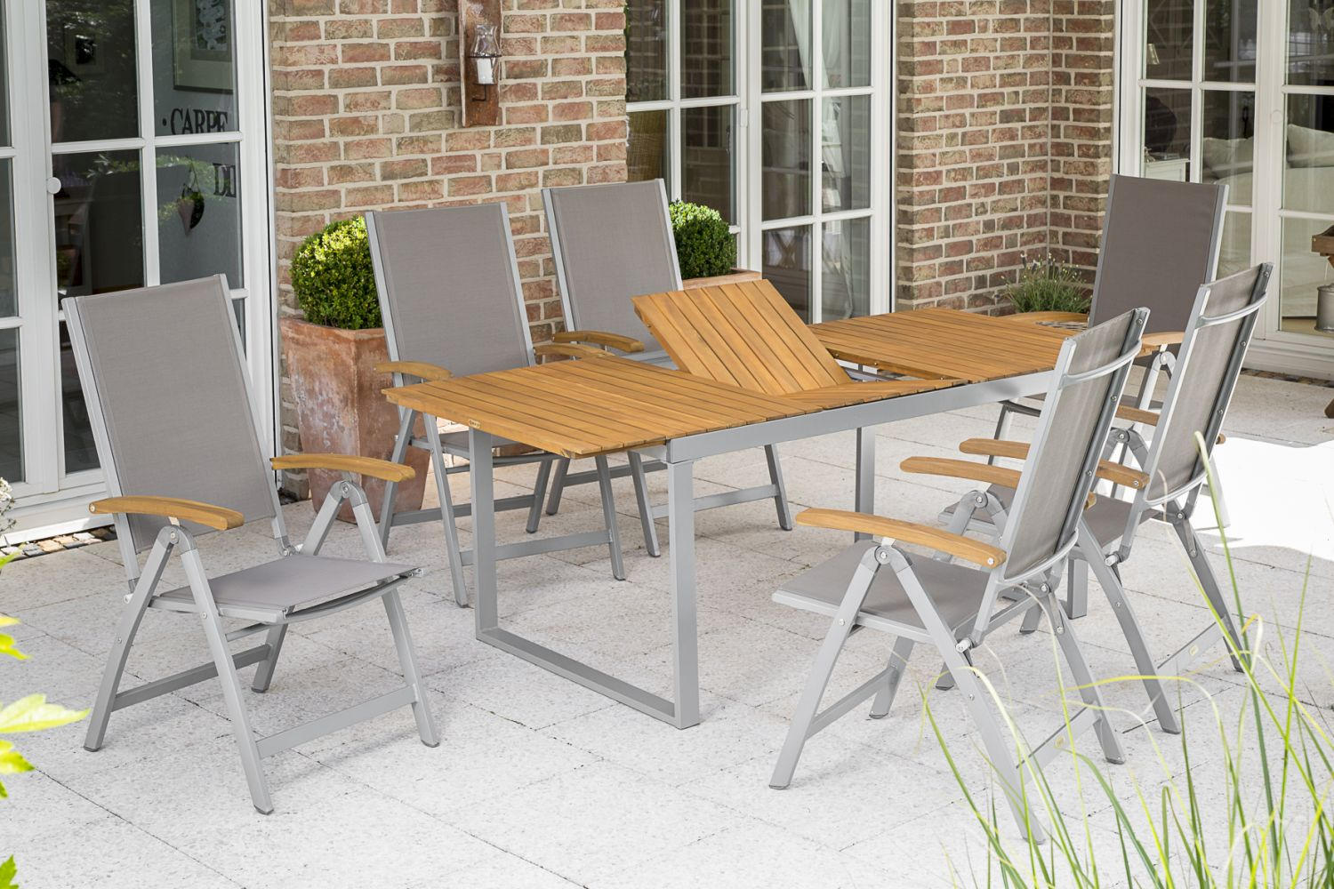 GARTENKLAPPSESSEL Akazie Aluminium Grau, Akaziefarben  - Silberfarben/Akaziefarben, ROMANTIK / LANDHAUS, Holz/Textil (58,5/110,5/65cm) - Gardenson