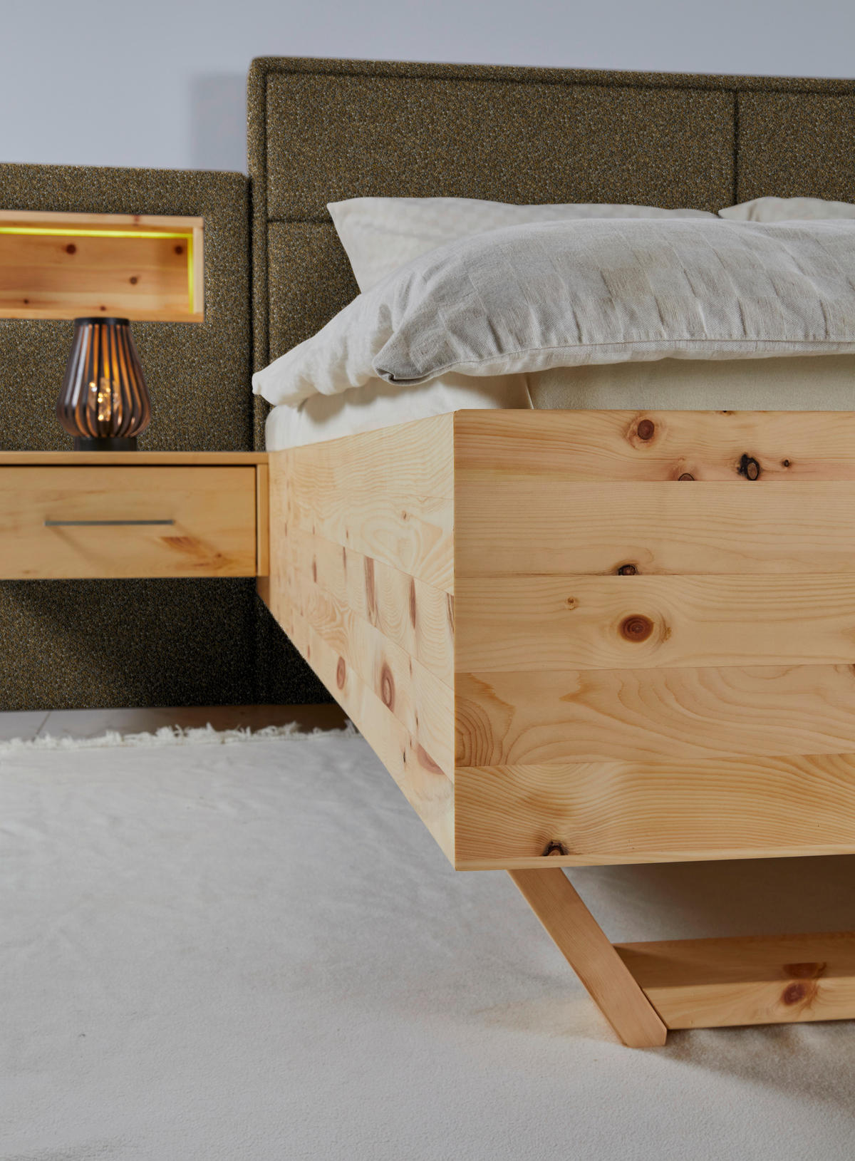 BETT 180/200 cm  in Zirbelkieferfarben, Khaki  - Khaki/Zirbelkieferfarben, Natur, Holz/Textil (180/200cm) - Valnatura