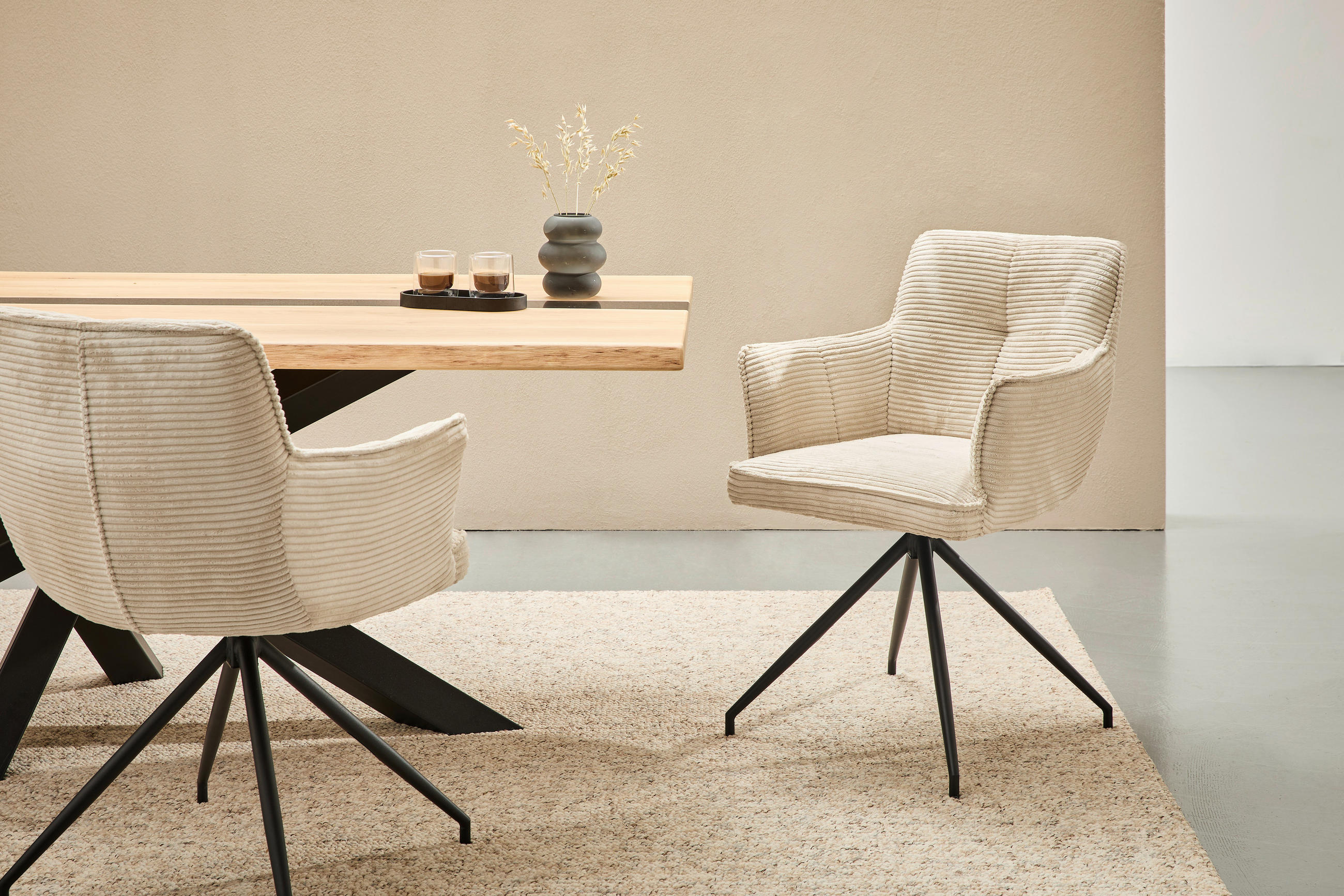 ARMLEHNSTUHL  in Eisen Cord  - Creme/Schwarz, Design, Textil/Metall (58/84/62,5cm) - Novel