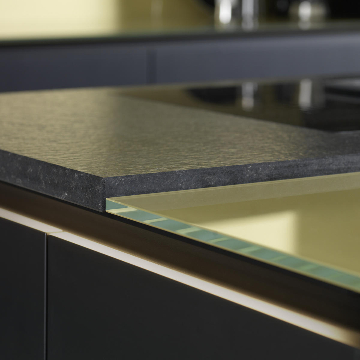 EINBAUKÜCHE   - Goldfarben/Schwarz, Design, Holzwerkstoff - Dieter Knoll