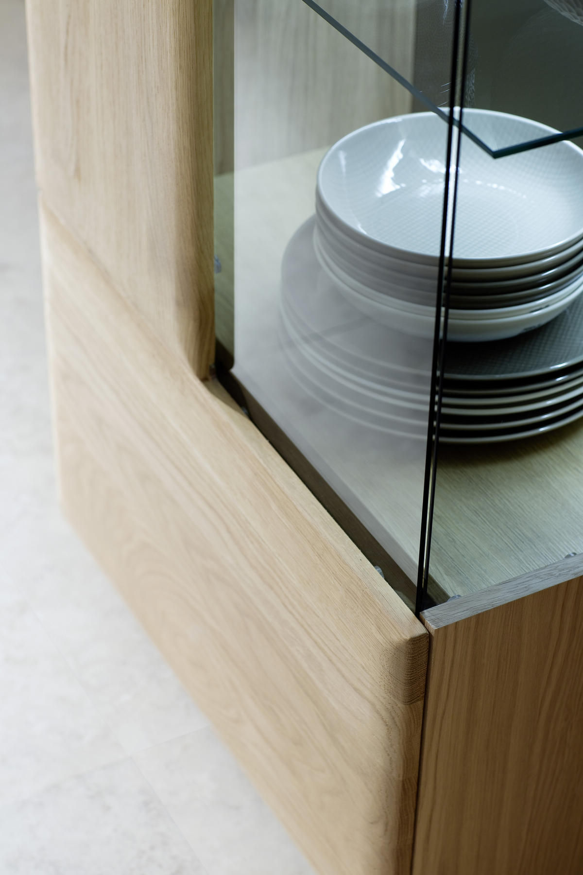 VITRINE in massiv Eiche Eichefarben  - Edelstahlfarben/Eichefarben, Design, Glas/Holz (60/208/38cm) - Livetastic