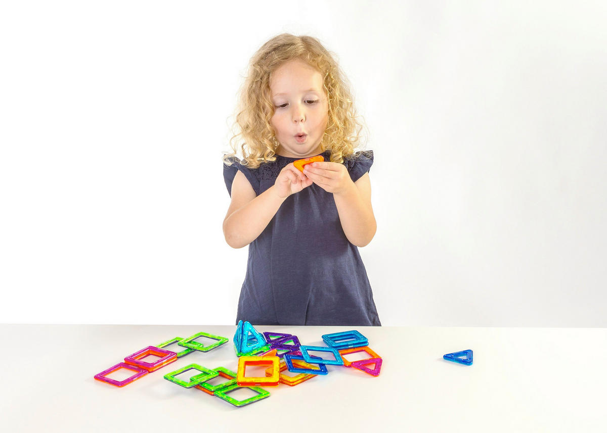 KONSTRUKTIONSSPIELZEUG - Basics, Kunststoff (4.5/24.3/17.5cm)