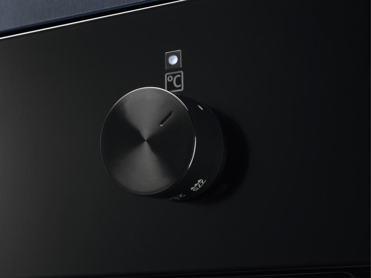 EINBAUBACKOFEN KOHLH00BK  - Schwarz, Basics, Glas/Metall (59,5/59,4/54,8cm) - Electrolux