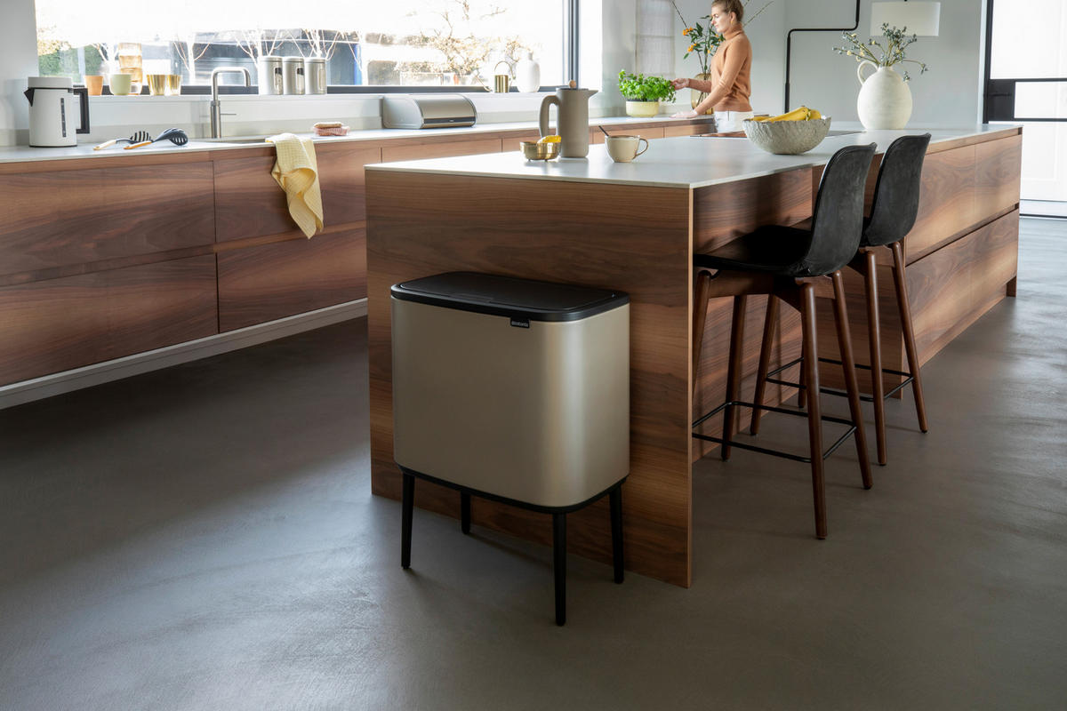 SZEMETESVÖDÖR  - Pezsgő/fekete, Basics, műanyag/fém (36Ll) - Brabantia