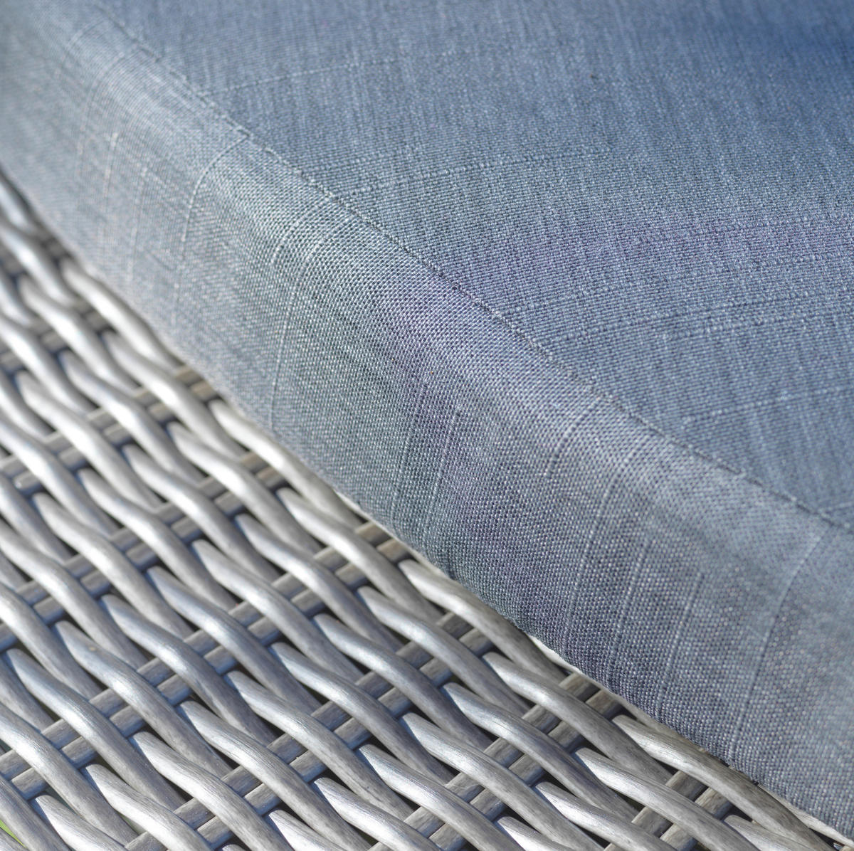 VONKAJŠIA POSTEĽ SO STRIEŠKOU, kov, plast, textil - sivá, Romantik / Landhaus, kov/textil (218/127/218cm) - Amatio