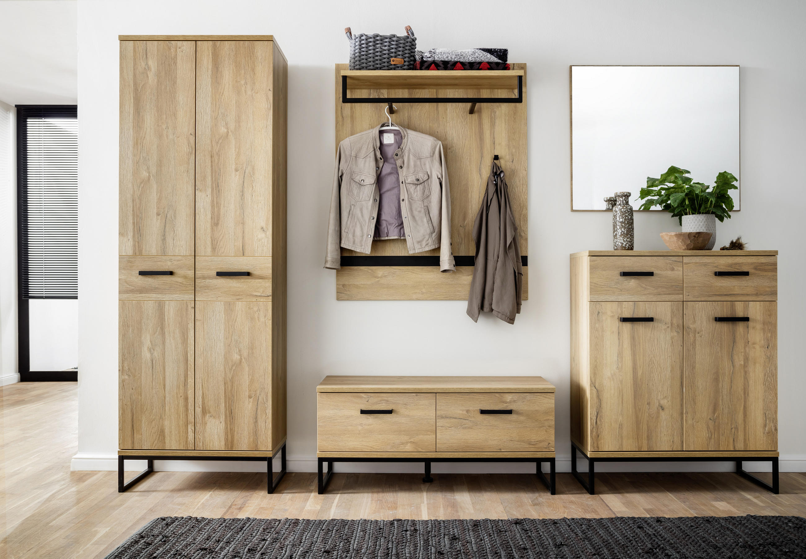 GARDEROBENSCHRANK  in 66/196/38 cm  - Eichefarben/Schwarz, Design, Holzwerkstoff/Metall (66/196/38cm) - Xora