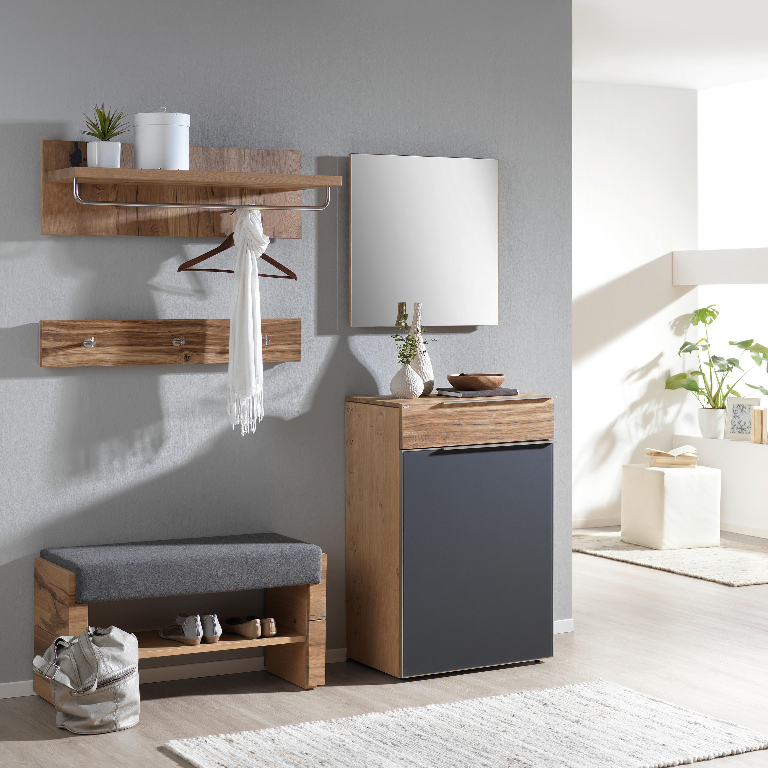SCHUHSCHRANK Altholz, Eiche furniert, mehrschichtige Massivholzplatte (Tischlerplatte) Grau, Eichefarben  - Eichefarben/Silberfarben, Design, Glas/Holz (64/98/42,5cm) - Voglauer