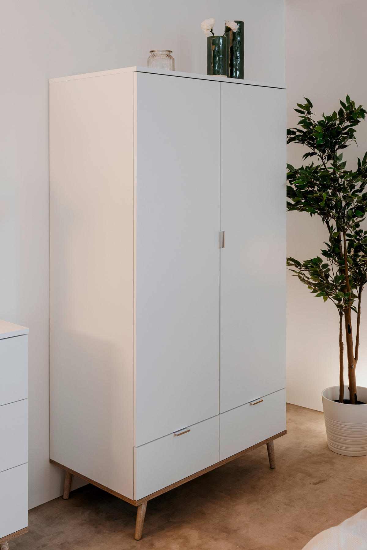 DREHTÜRENSCHRANK  in Weiß, Eichefarben  - Eichefarben/Silberfarben, Design, Holzwerkstoff/Metall (90/180/55cm) - MID.YOU